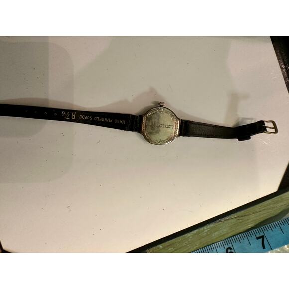 VINTAGE 30's 40's WALTHAM BEAUTIFULLY ENGRAVED LADIES' WATCH - Picture 8 of 10